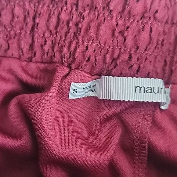 Maurices pull-on style faux leather cut-out shorts - burgundy Women's Size S - Picture 7 of 12
